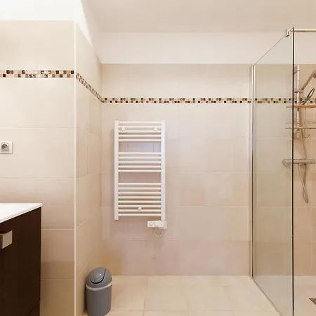 Victoria Yourhosthelper * Канны